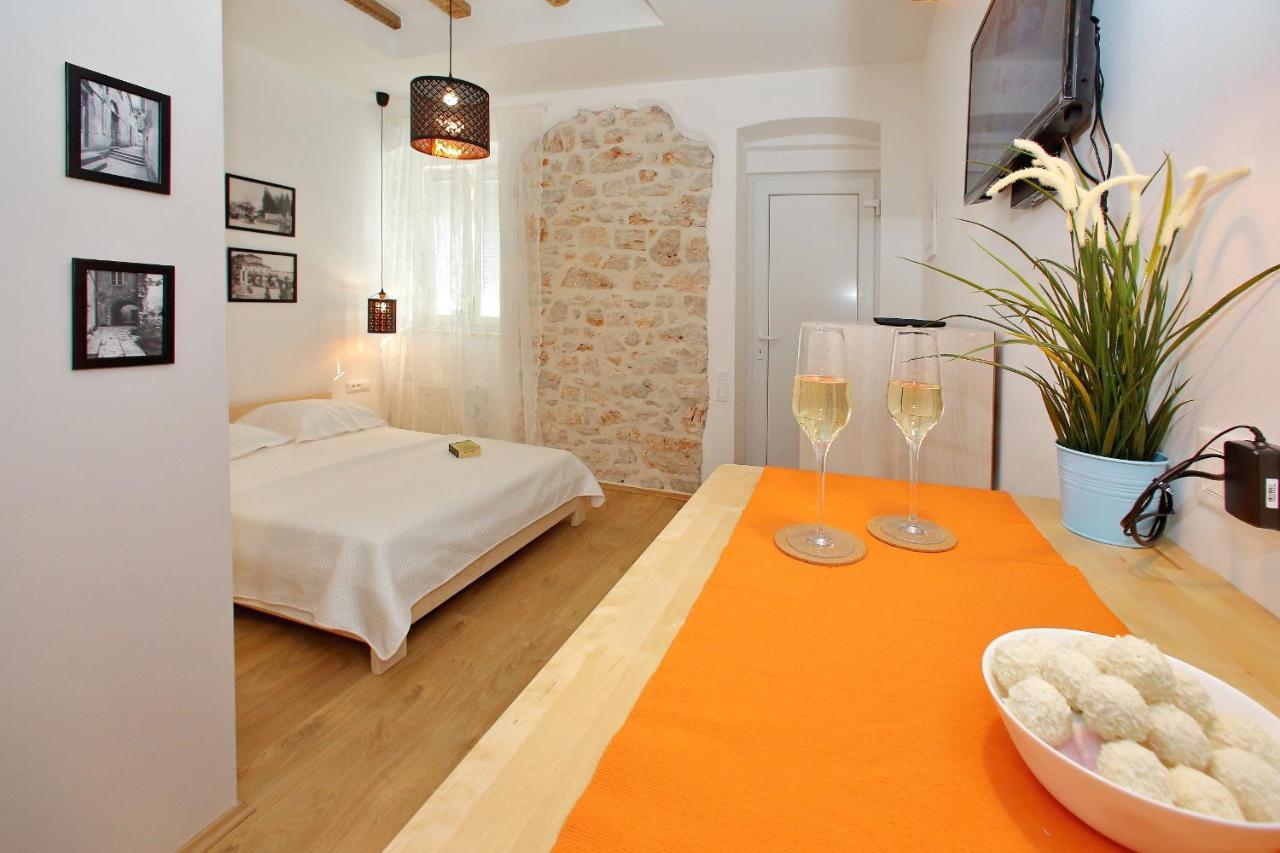 Guverna New City Accommodation Zadar Bagian luar foto
