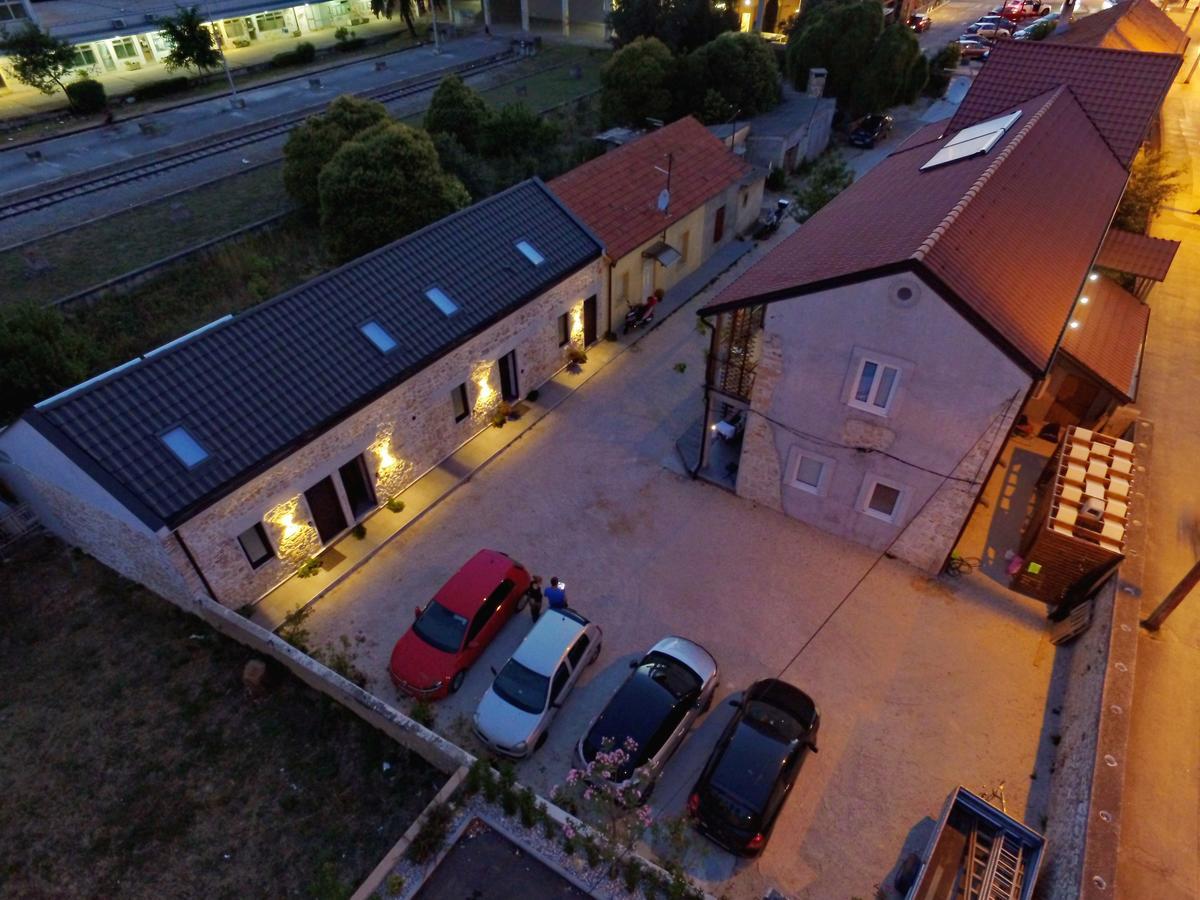 Guverna New City Accommodation Zadar Bagian luar foto