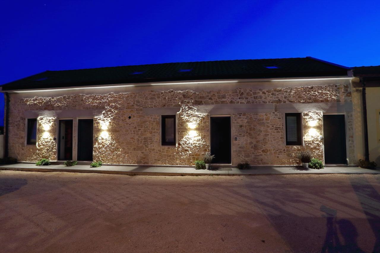 Guverna New City Accommodation Zadar Bagian luar foto