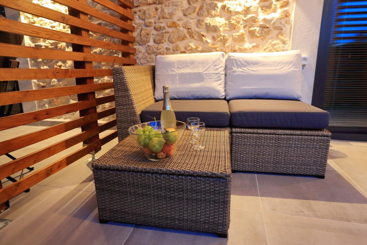 Guverna New City Accommodation Zadar Bagian luar foto